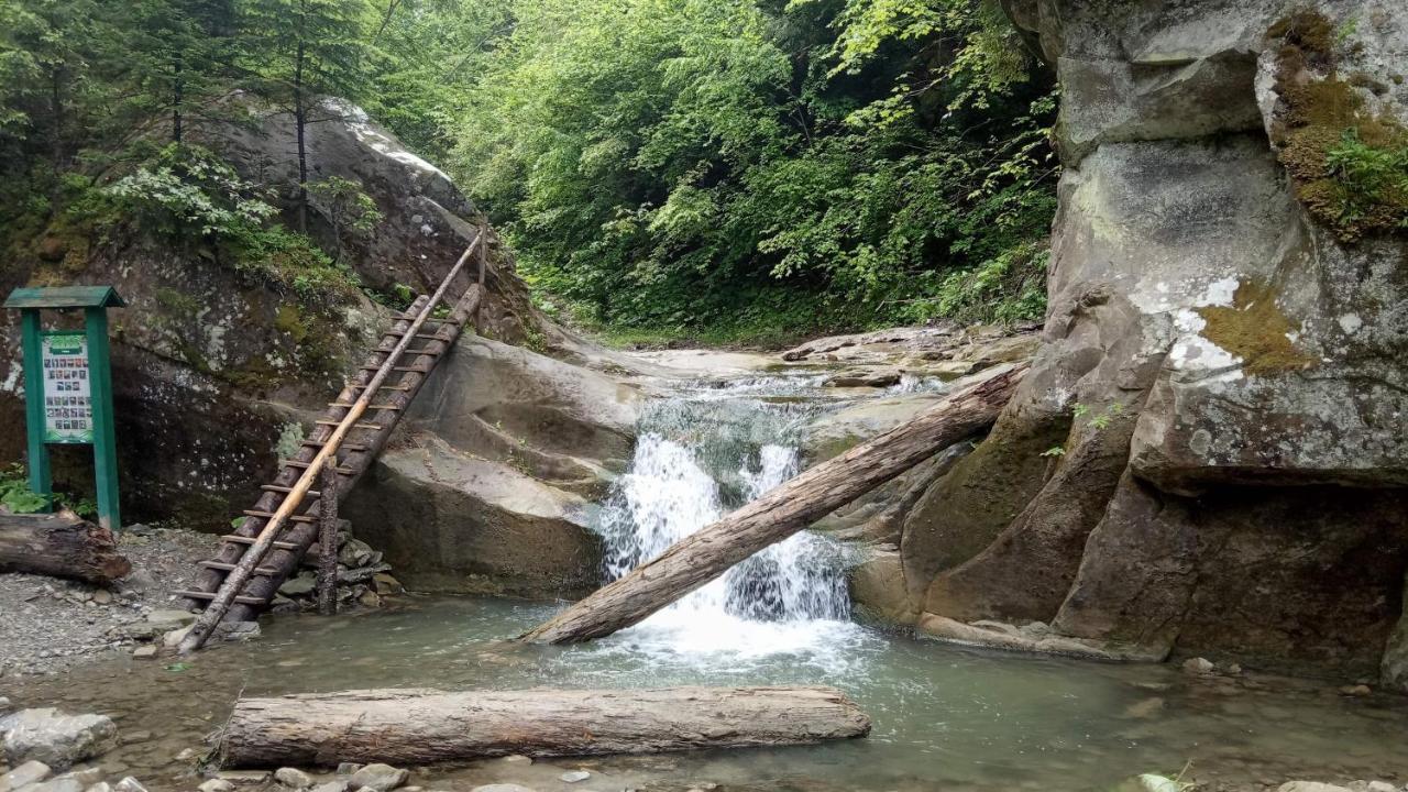 Bat'Kivska Hata Stari Kuty Exteriér fotografie