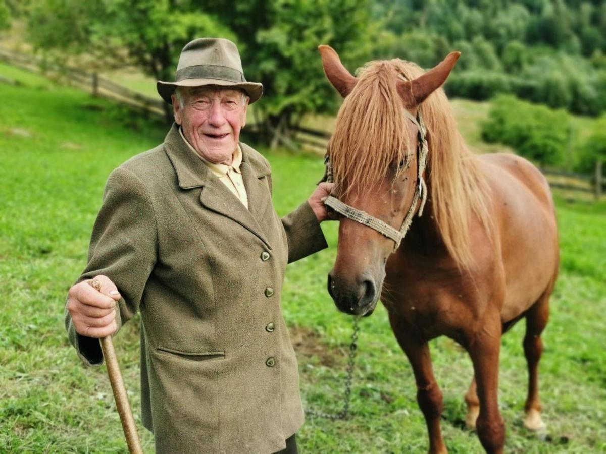 Bat'Kivska Hata Stari Kuty Exteriér fotografie
